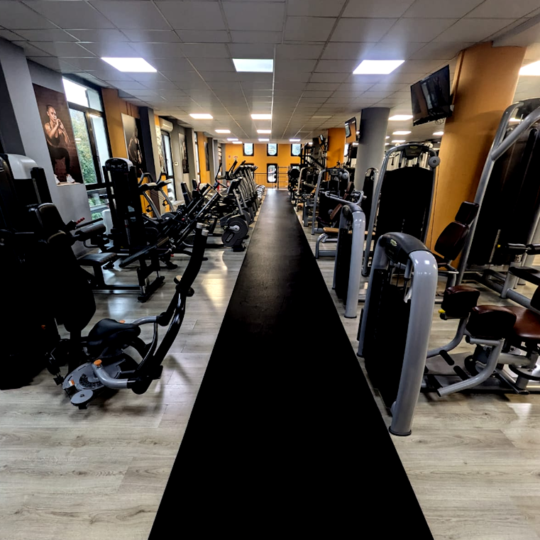 Sala Attrezzi b1 x